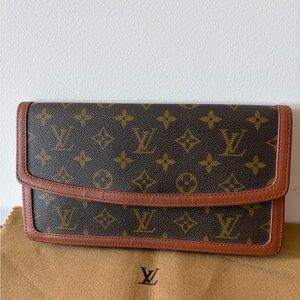 Louis Vuitton Monogram Canvas Clutch